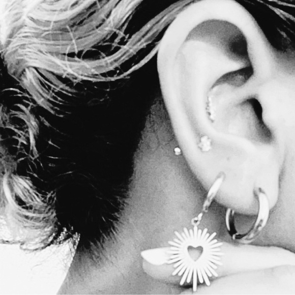 “Radiant Sacred Heart” of Jesus Immaculate Mary Burst Explode Catholic Earrings - Picture 14 of 16